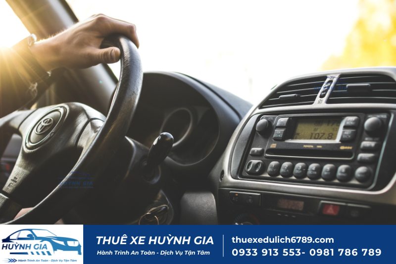 Giới thiệu dịch vụ cho thuê xe quận Tân Phú Huỳnh Gia