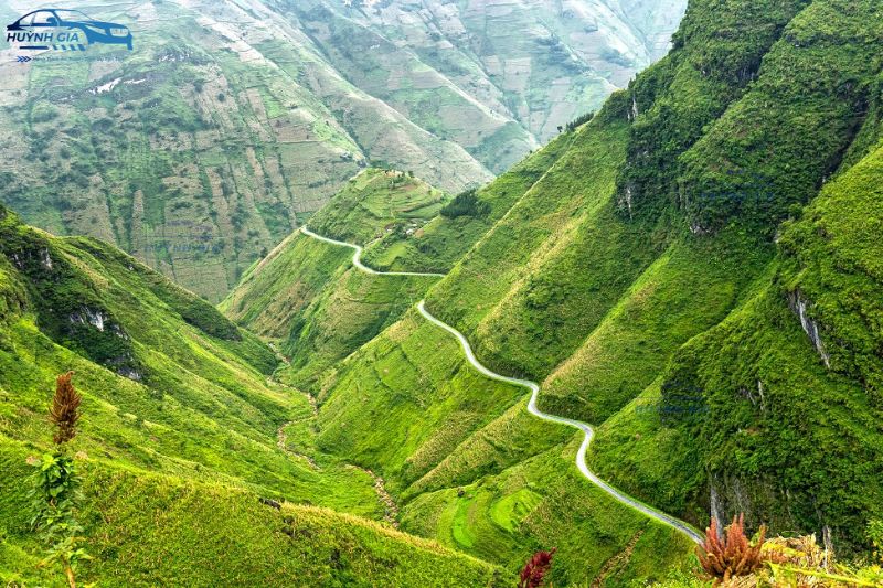 Hà Giang – Mã Pí Lèng – Đồng Văn – thị trấn Mèo Vạc